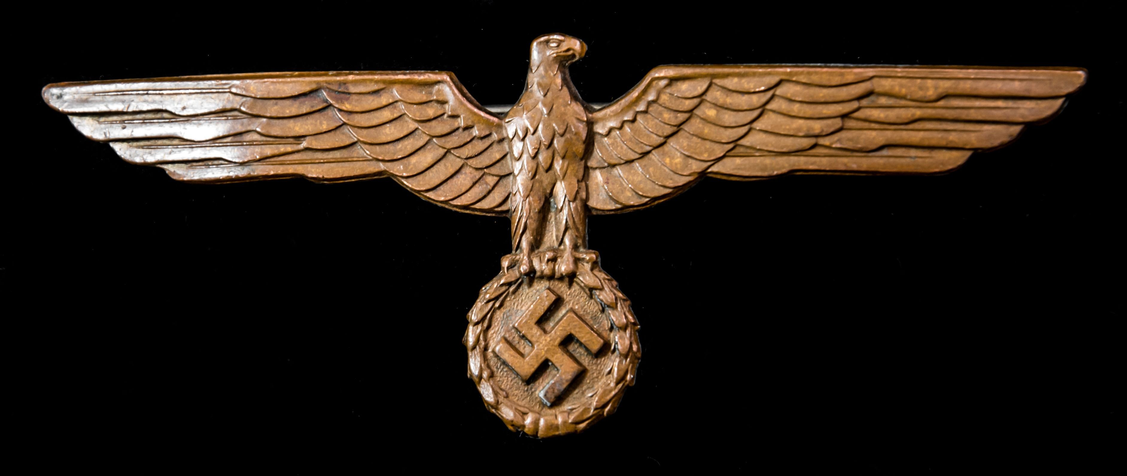 Germany - Third Reich: German Navy Kriegsmarine Officer’s Tunic Metal Breast Eagle, produced in z...
