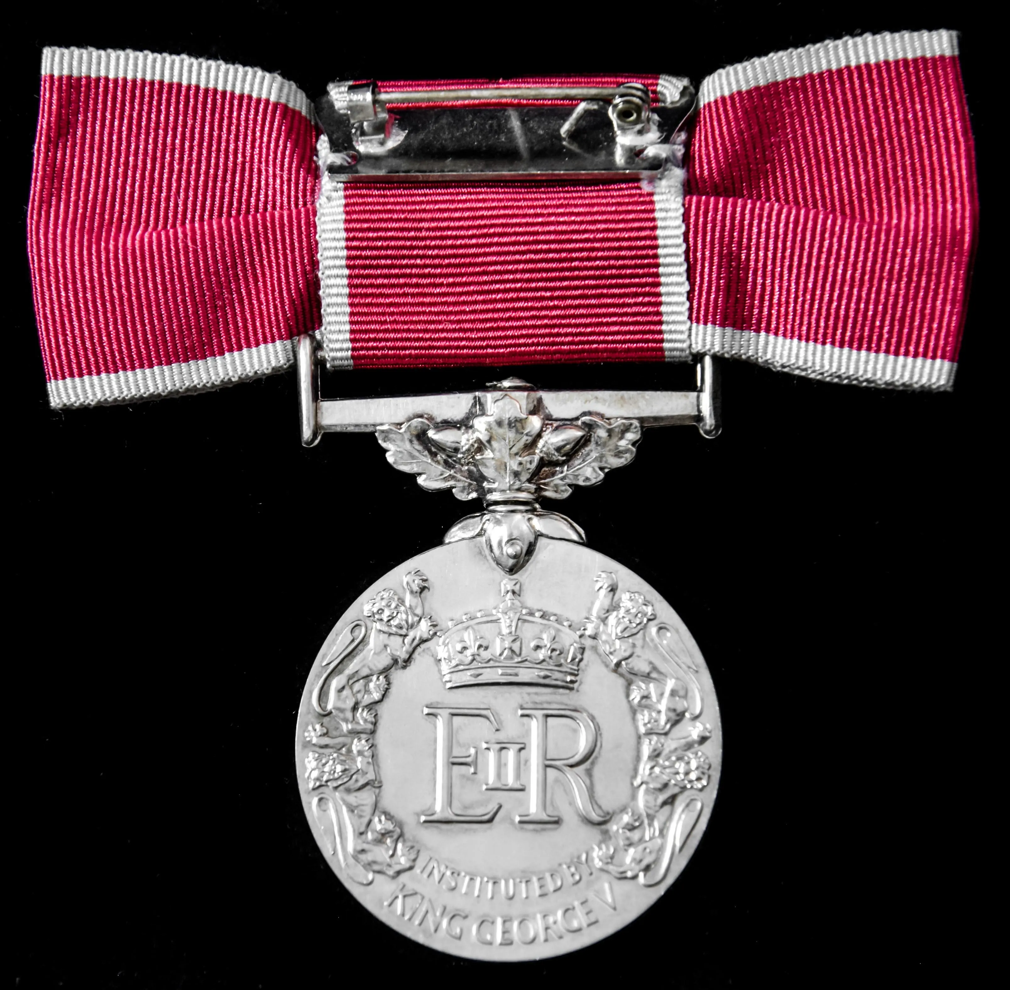 British Empire Medal, Civil Division, EIIR cypher with ladies bow