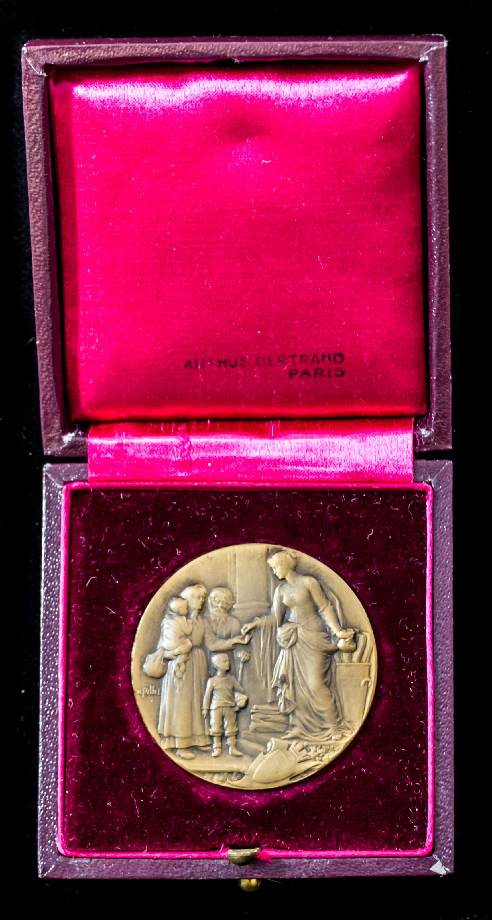 France - Republic: Police Orphanage Savings Fund Medallion, bronze, measuring 36 mm in diameter, ...