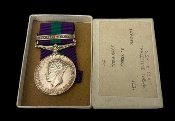 Boxed General Service Medal 1918-1962, GVIR 1st type bust, 1 Clasp: Palestine 1945-48 awarded to ...