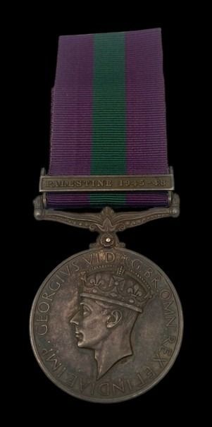 General Service Medal 1918-1962, GVIR 1st type bust, 1 Clasp: Palestine 1945-48 awarded to Guards...